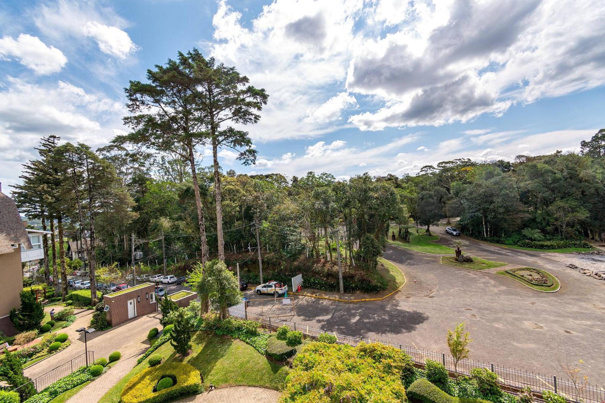 Luxuoso Apartamento Central Para 10 Pessoas Gramado Esterno foto