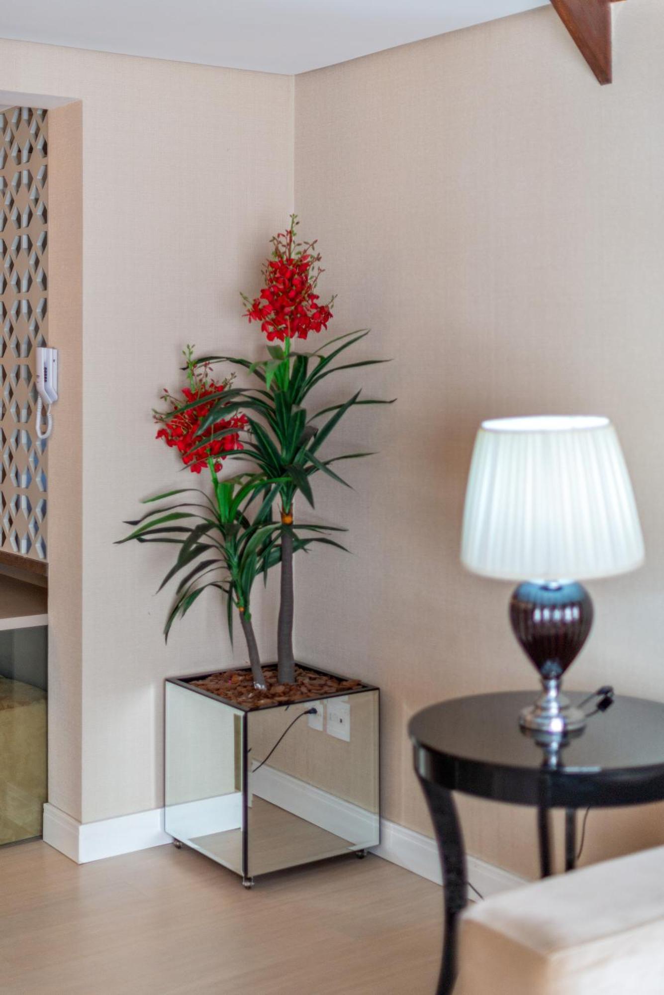 Luxuoso Apartamento Central Para 10 Pessoas Gramado Esterno foto