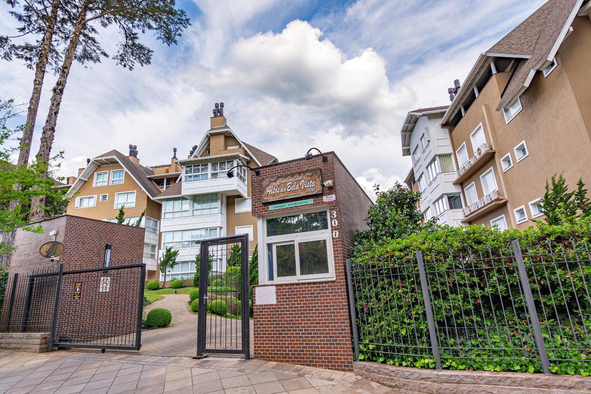 Luxuoso Apartamento Central Para 10 Pessoas Gramado Esterno foto